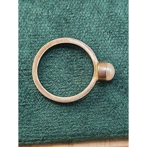 Sterling Silver Pearl Ring Size 7.5 Classic White Gem Minimalist Jewelry - Picture 3 of 7